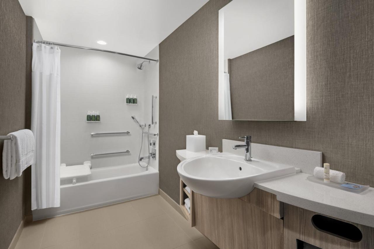 Springhill Suites By Marriott Tuckahoe  Exterior photo