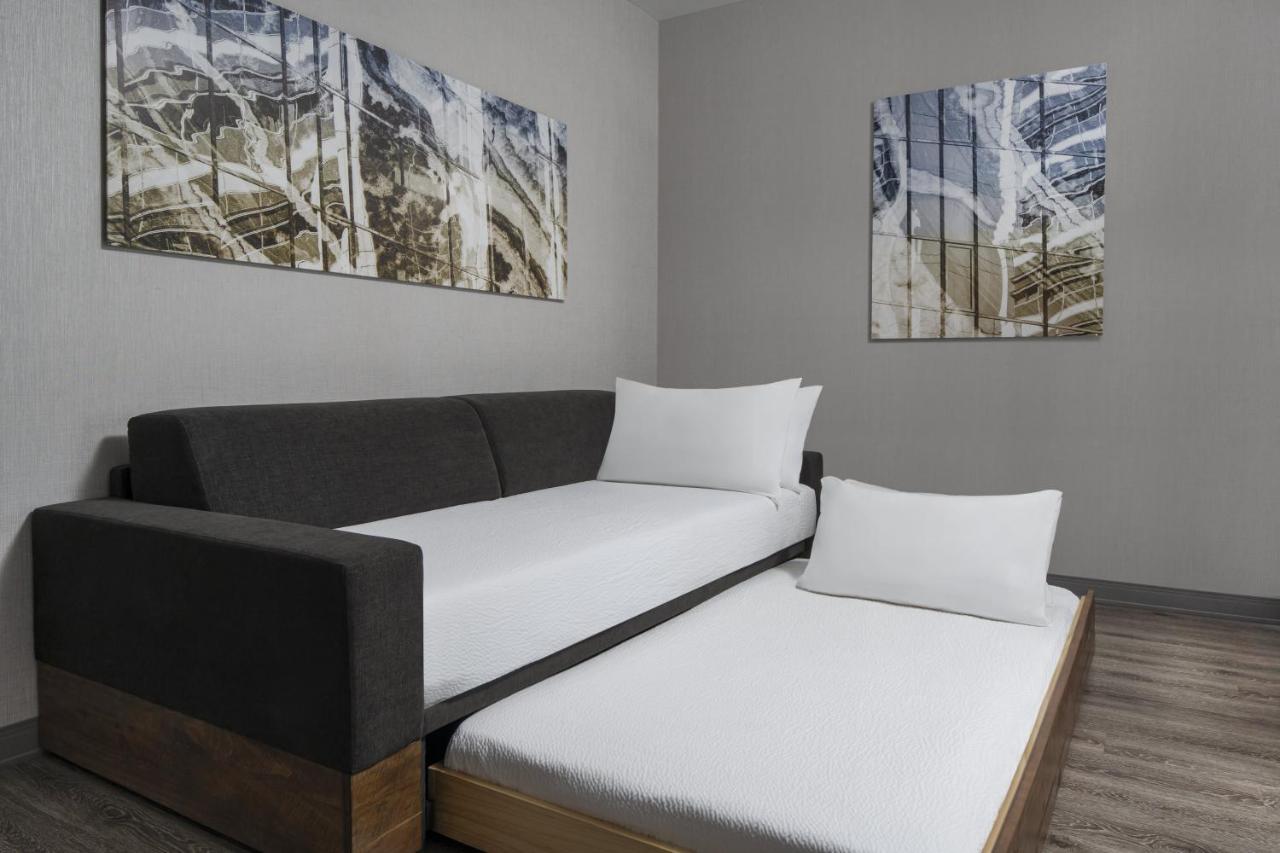 Springhill Suites By Marriott Tuckahoe  Exterior photo