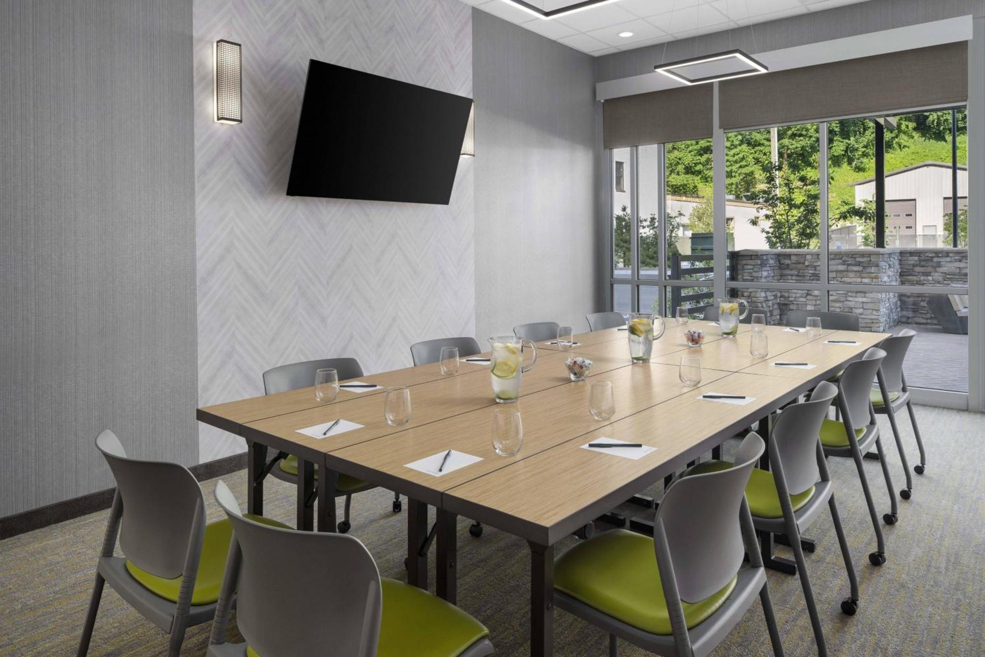 Springhill Suites By Marriott Tuckahoe  Exterior photo